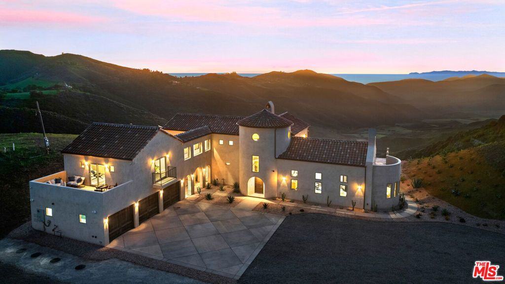 Photo of 8567 Rd Mipolomol Road, Malibu, CA 90265 (MLS # 26632177)