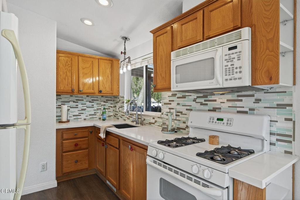 9097 N Ventura Avenue 1