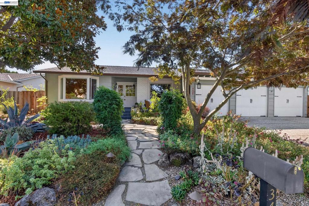 3425 Canfield Dr