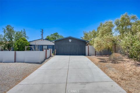 Photo of 61589 El Reposo St, Joshua Tree, CA 92252 (MLS # JT26016291)