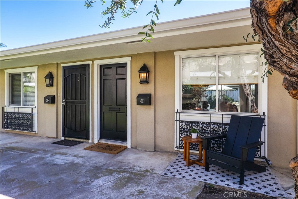 1741 Tustin Avenue 14D, Costa Mesa CA 92627