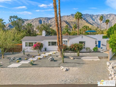 Photo of 2481 N Cardillo Avenue, Palm Springs, CA 92262 (MLS # 26652753PS)
