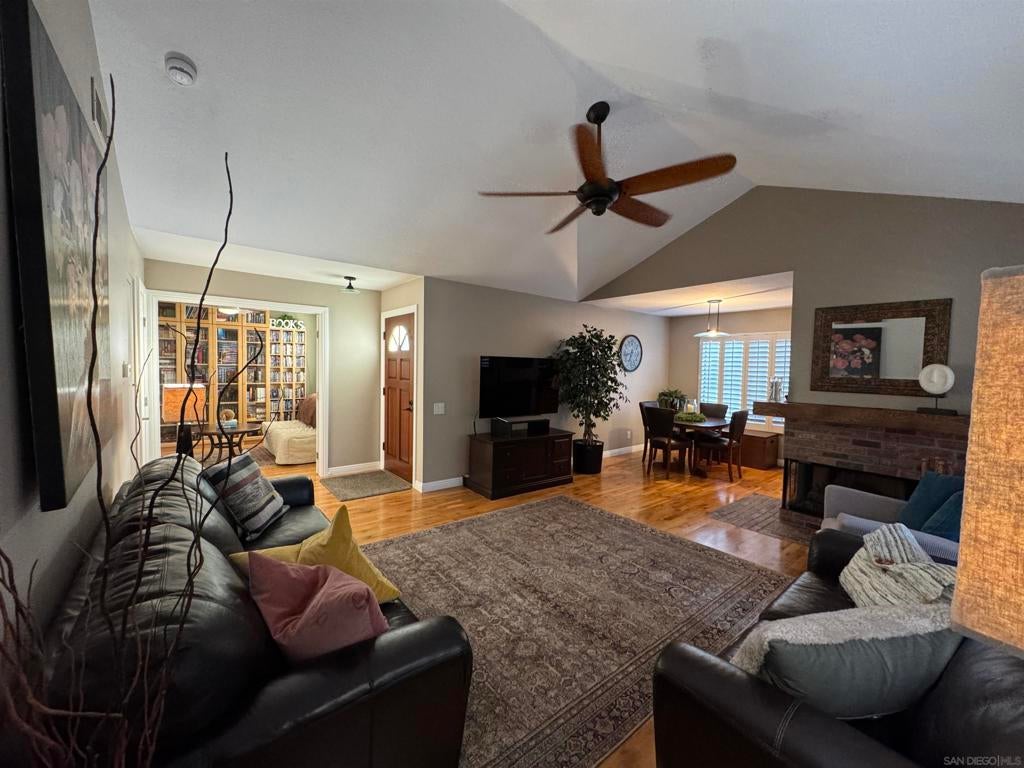 3684 Avocado Village CT