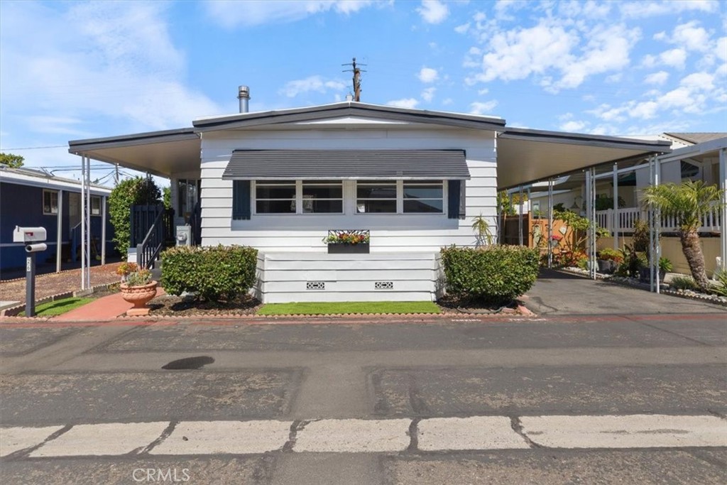 16444 Bolsa Chica 26