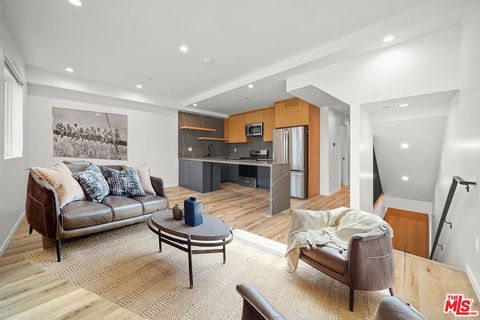 Photo of 849 N Mariposa #1/2, Los Angeles, CA 90029 (MLS # SR26046435)