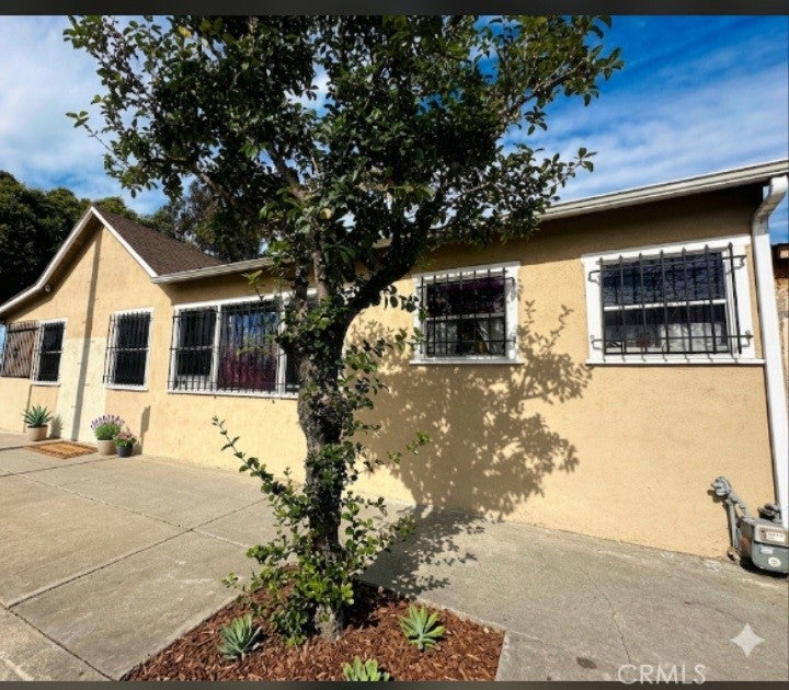 1354 W 84th Street