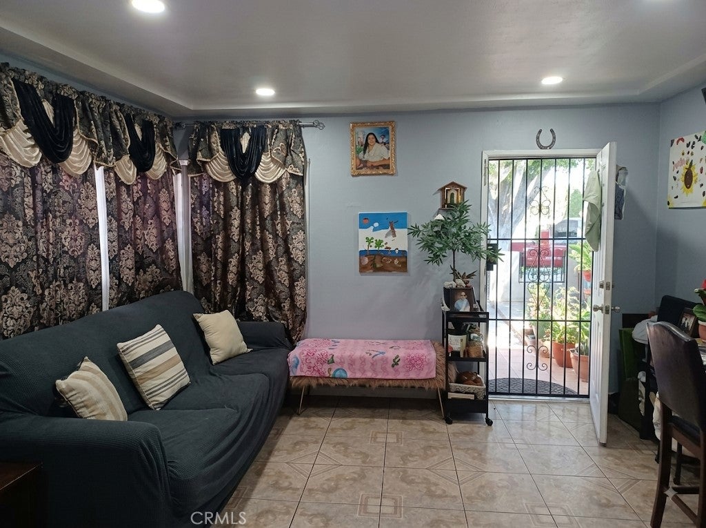 1354 W 84th Street
