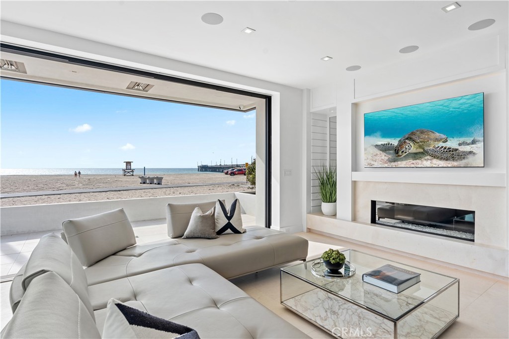 2000 W Oceanfront