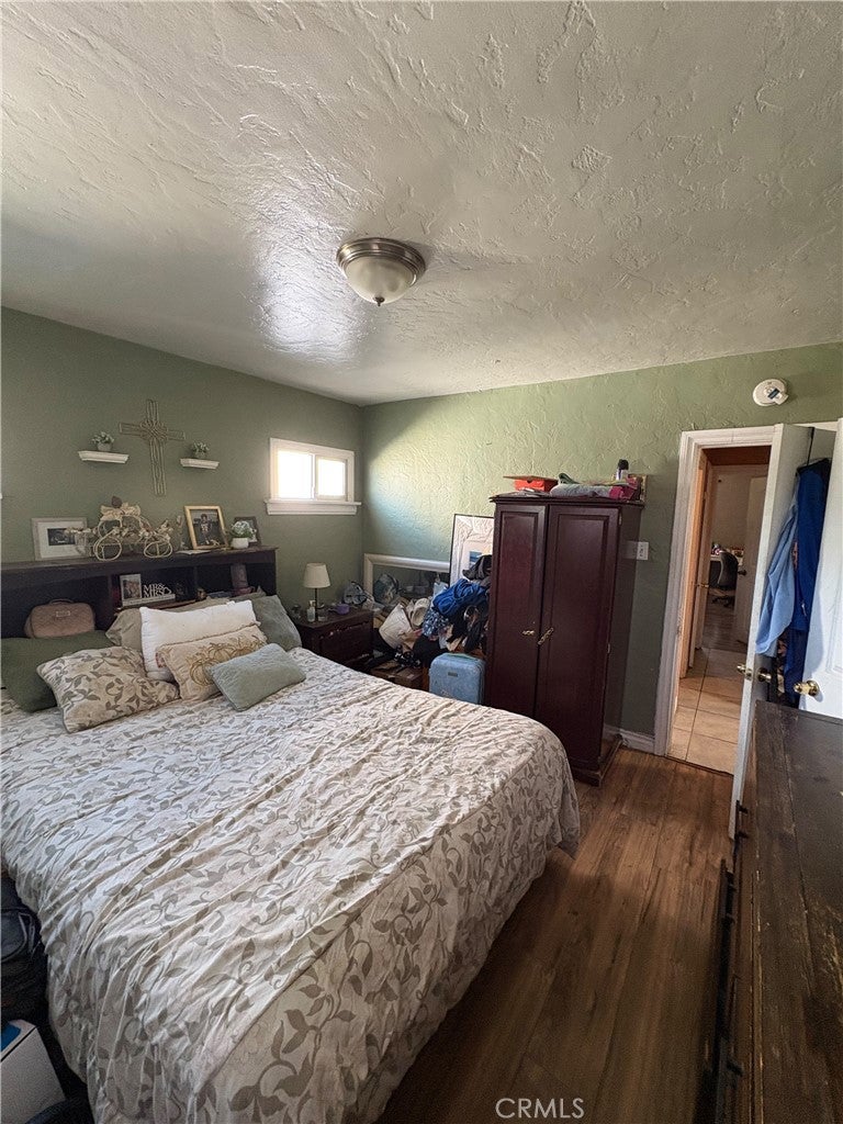 2711 Lexington