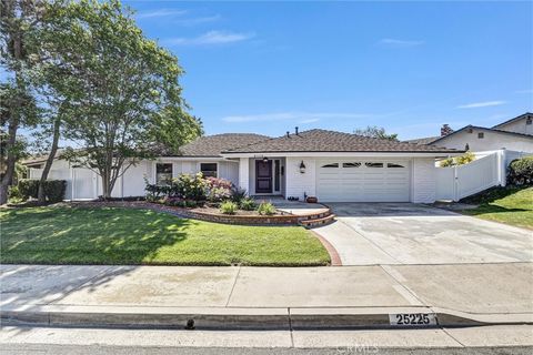 Photo of 25225 Terreno Dr, Mission Viejo, CA 92691 (MLS # OC26068494)