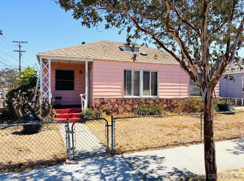 Photo of 1053 Woodlawn Ave AVE, Chula Vista, CA 91911 (MLS # 260023492SD)