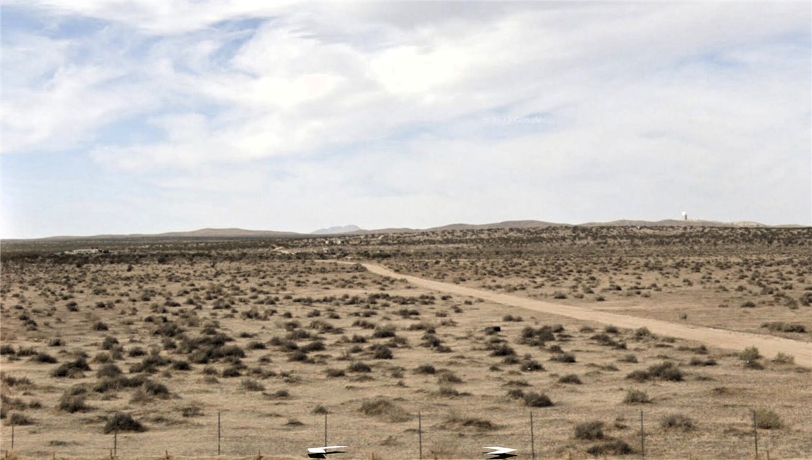 This 2.5-acre parcel of land, located in Boron, California, offers a blank canvas for development in the vast landscape of Kern County. Situated off Castle Road and Pipeline, the property is zoned RC, a designation that supports a range of uses from residential to agricultural, or a combination of both.
The lot's location provides a sense of seclusion and privacy, great for camping, or off roading. Despite its rural feel, it is conveniently located in the 93516 zip code and is accessible via existing roads. And is minutes from the following highway, 58. Check with Kern County Zoning 661 862 5011 for questions about your development plans.