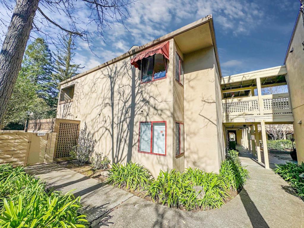 443 Alberto Way 115