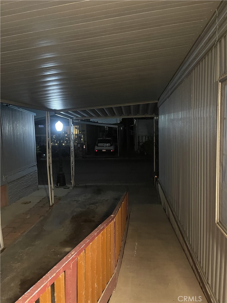 10001 Frontage Road 73