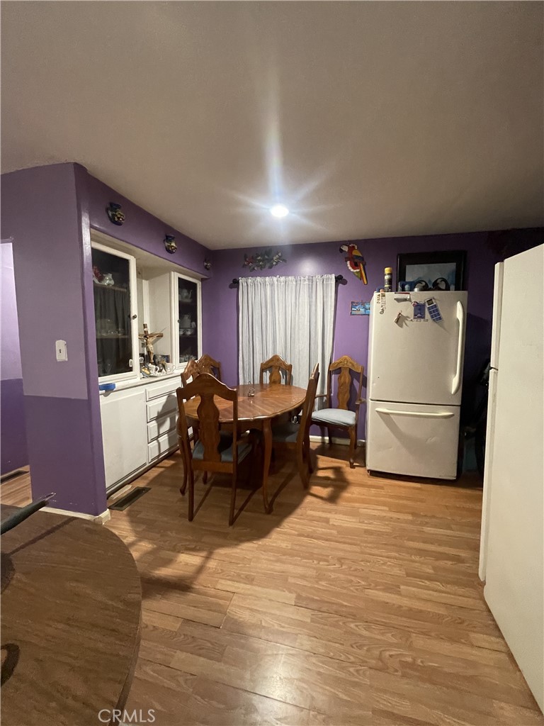 10001 Frontage Road 73