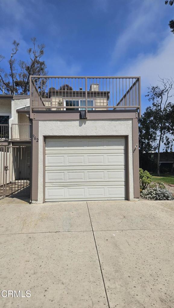 962 Lighthouse Way