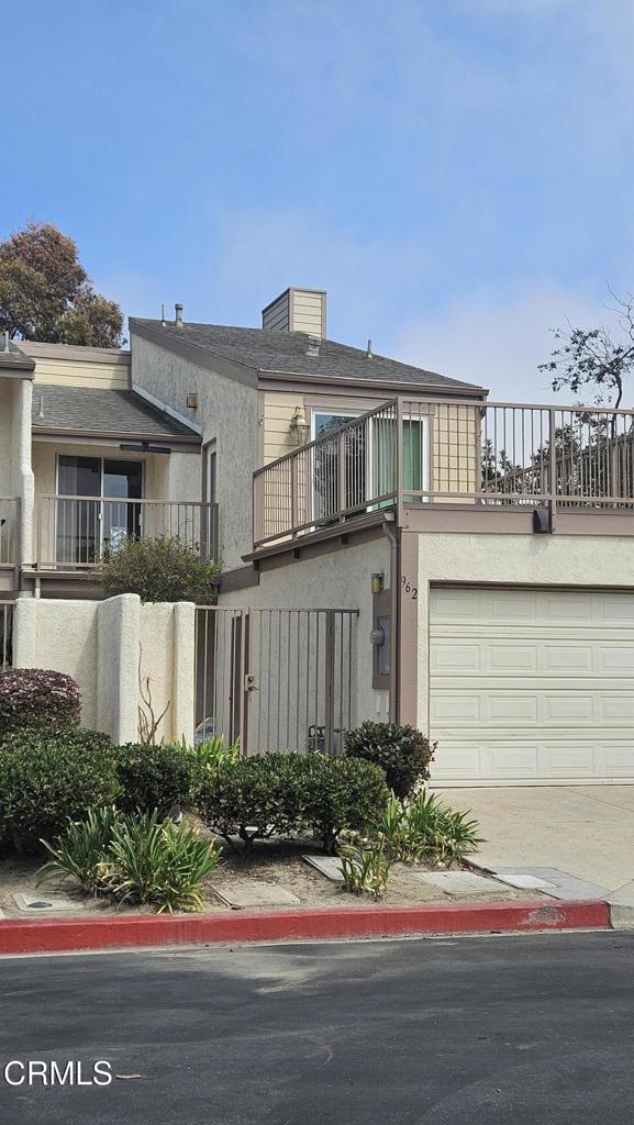 962 Lighthouse Way