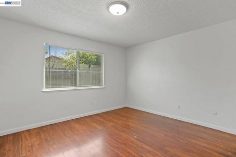 Tiny photo for 8710 8710 Kelley Dr Dr, Stockton, CA 95209 (MLS # 41126321)