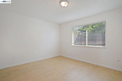 Tiny photo for 8710 8710 Kelley Dr Dr, Stockton, CA 95209 (MLS # 41126321)