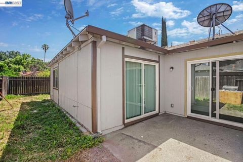 Tiny photo for 8710 8710 Kelley Dr Dr, Stockton, CA 95209 (MLS # 41126321)