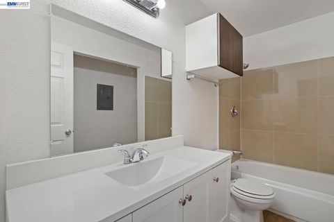 Tiny photo for 8710 8710 Kelley Dr Dr, Stockton, CA 95209 (MLS # 41126321)