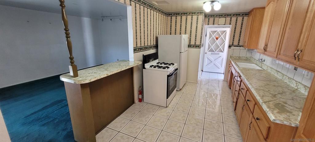 7693 Woodbine Way