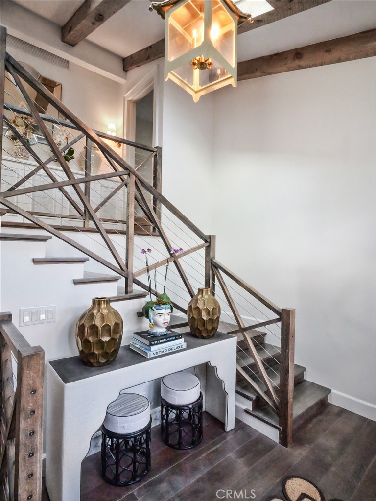 207 S Poinsettia Avenue