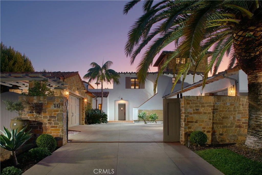 10 Shore Walk