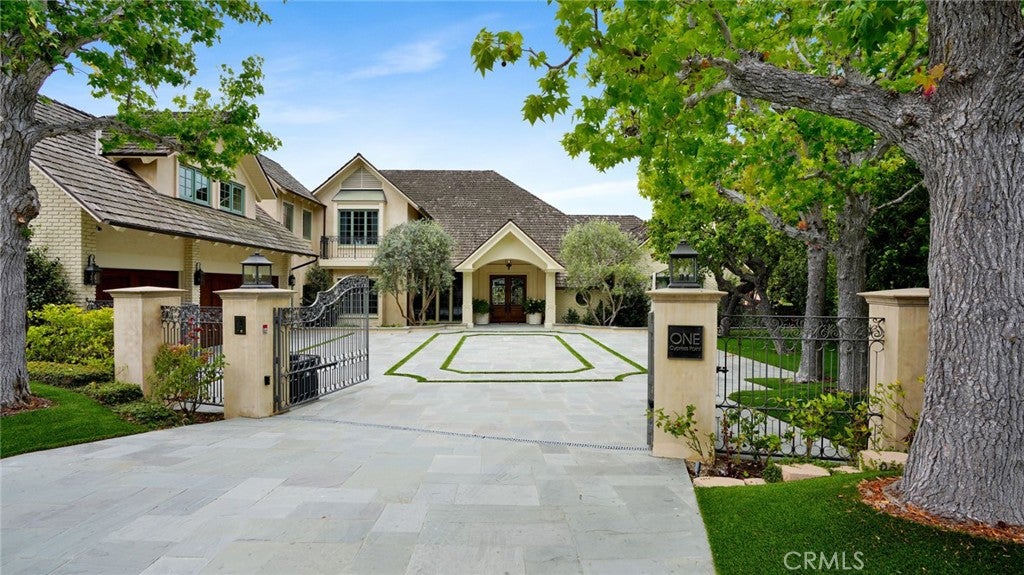 1 Cypress Point Lane