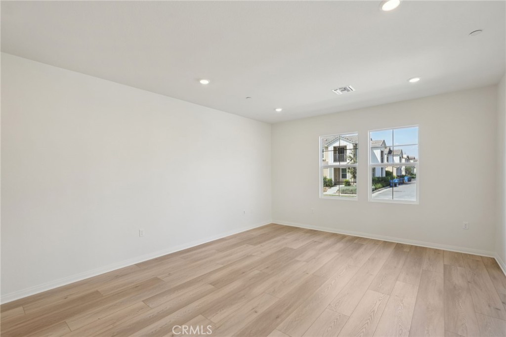 4284 S Hermosa Paseo