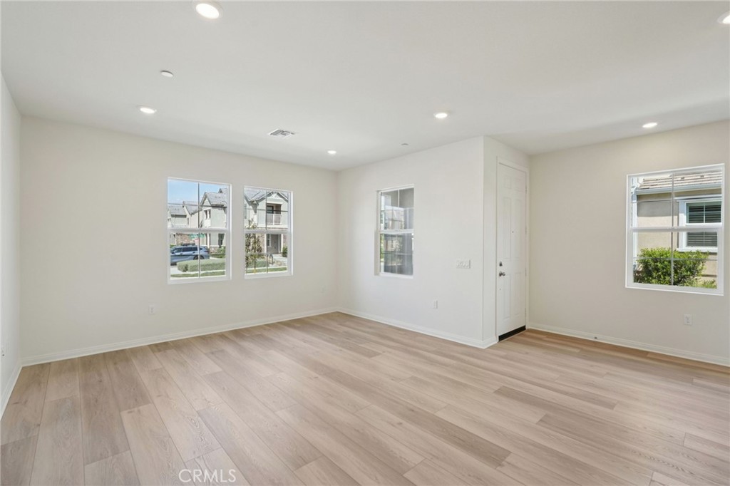 4284 S Hermosa Paseo