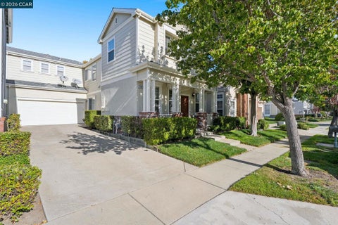 Photo of 1012 Craftsman Dr DR, Hercules, CA 94547 (MLS # 41151465)