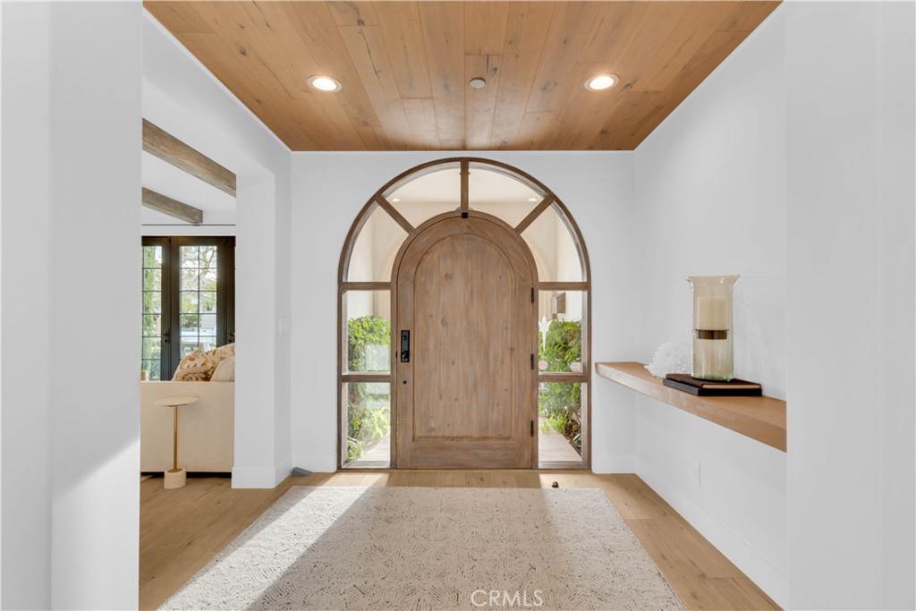 1807 Newport Hills Dr E