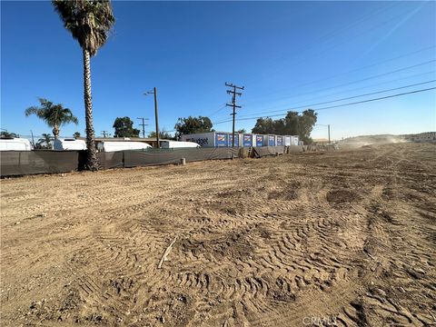 14043 Foothill Fontana CA 92335