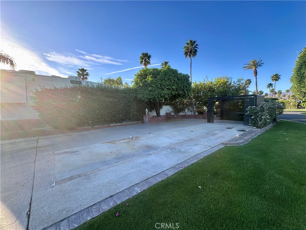 69411 Ramon Road