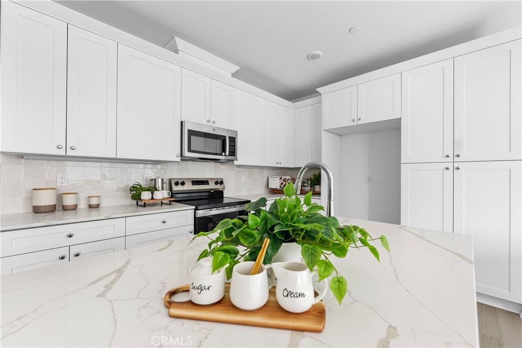 9423 1/2 N Sepulveda Blvd. 3