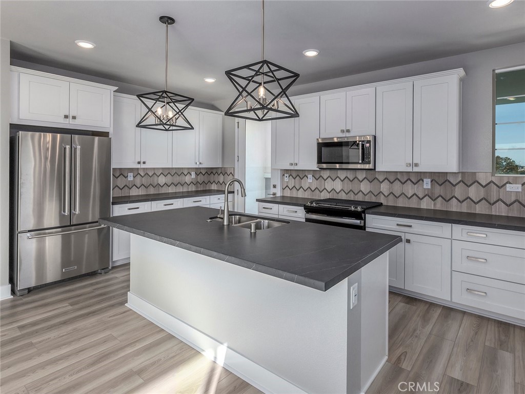 1474 Skyline Lane