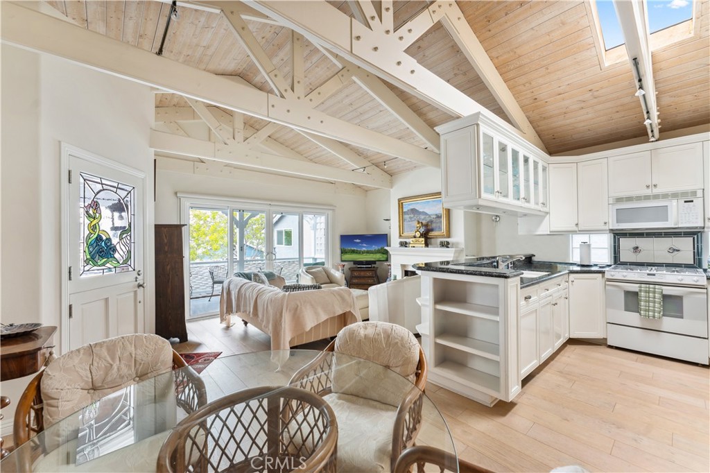 Balboa Island - Main Island (BALM) - Residential Lease