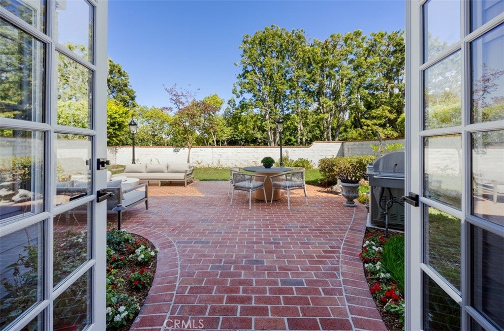 18 Hillsdale, Newport Beach CA 92660 - Photo 25