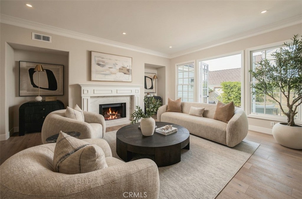 18 Hillsdale, Newport Beach CA 92660 - Photo 8