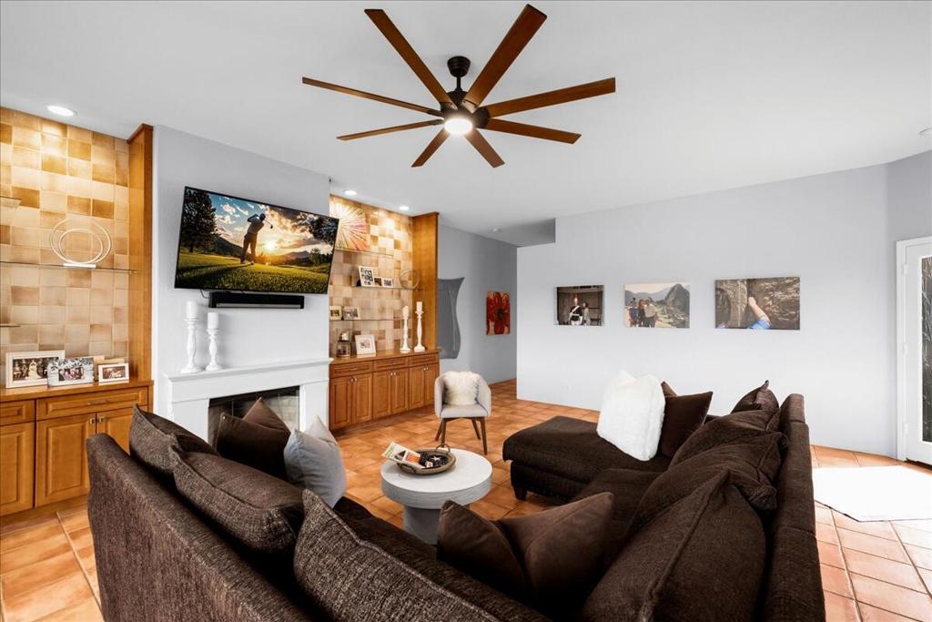 Mission Hills East - Residential