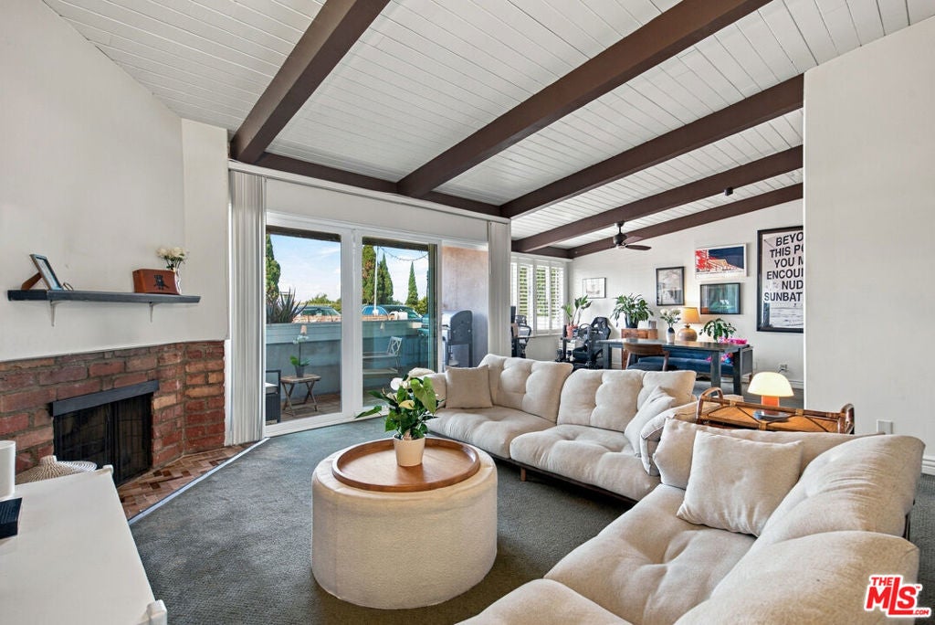 6575 Green Valley Circle