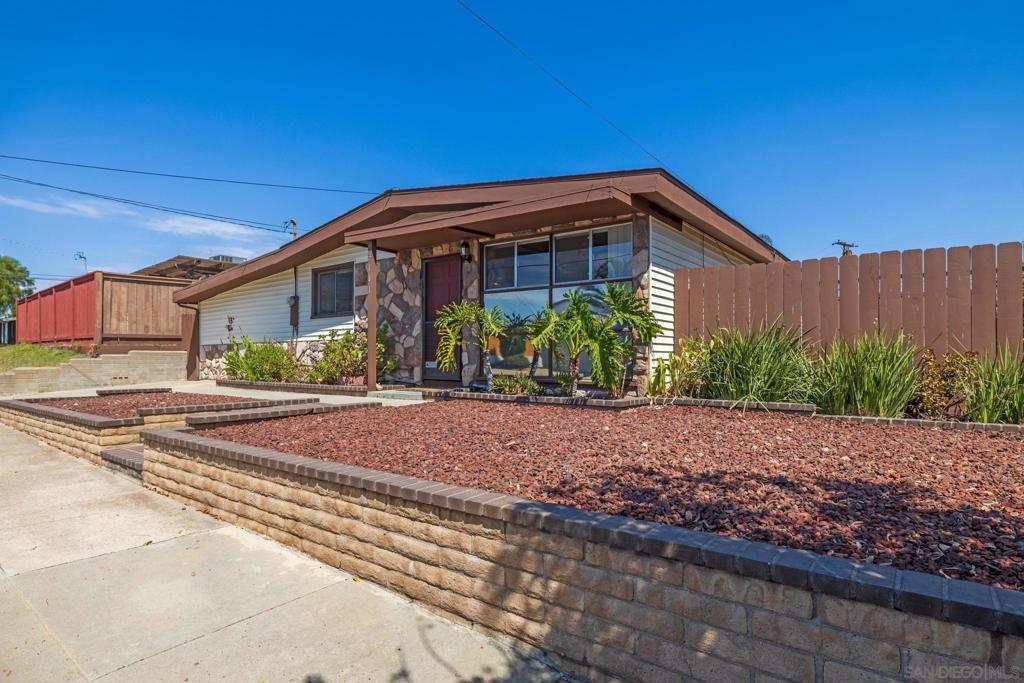 3141 Admiral Ave