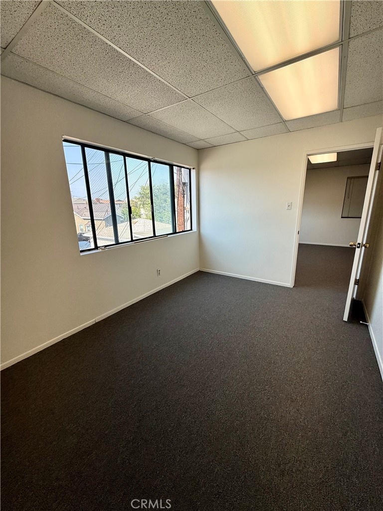 1233 W Gardena Boulevard 204