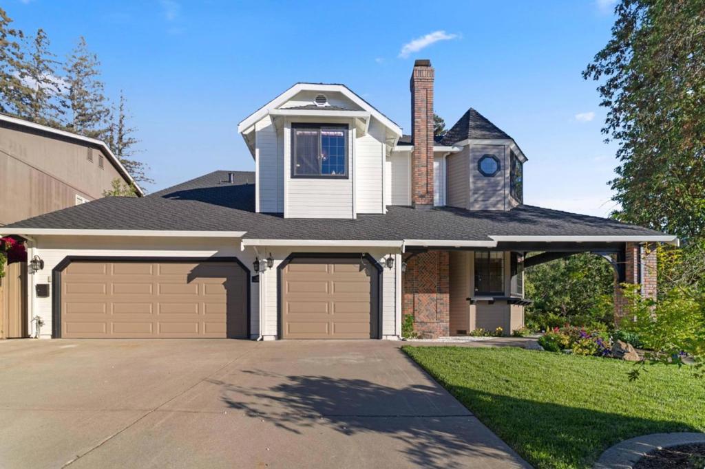 1128 Foxhurst Way