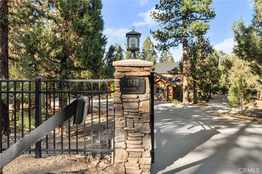 1540 Alderwood Court