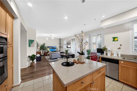 Photo of 201 E Angeleno Avenue #206, Burbank, CA 91502 (MLS # WS25282147)