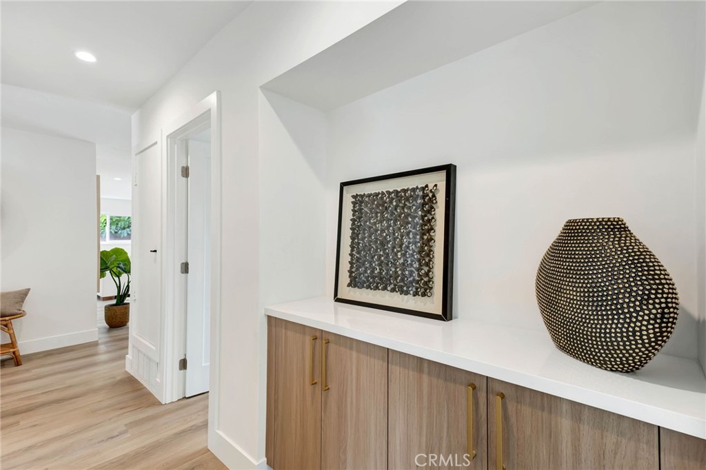 Huntington Beach, California, 92647, United States, 3 Bedrooms Bedrooms, ,2 BathroomsBathrooms,Residential,Active,2037140
