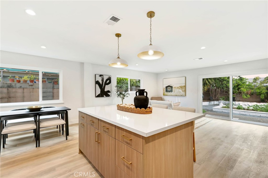 Huntington Beach, California, 92647, United States, 3 Bedrooms Bedrooms, ,2 BathroomsBathrooms,Residential,Active,2037140