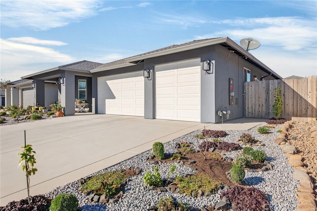 Photo of 306 Bellamy Terrace Ter, Chico, CA 95973 (MLS # SN26024122)